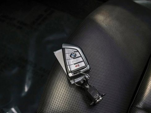 Used 2022 BMW M850i xDrive Coupe w/ Driving Assistance Package image 70