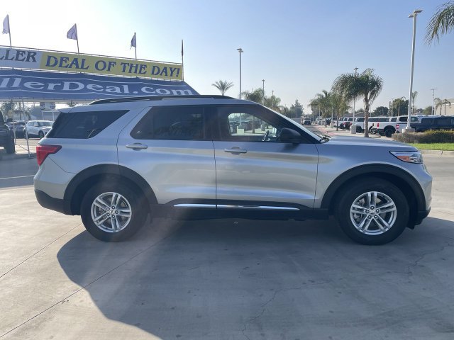 Used 2024 Ford Explorer XLT w/ Equipment Group 202A RWD image 9