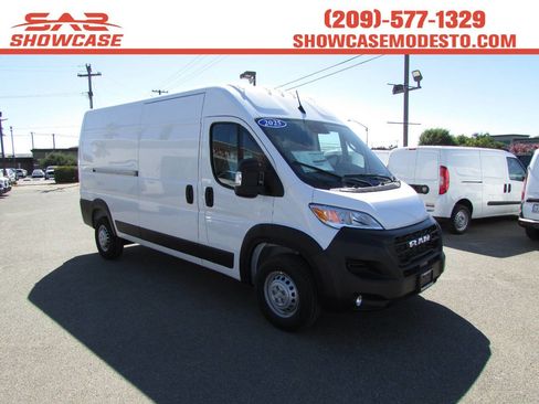 Used 2025 RAM ProMaster 2500 w/ Convenience Group image 1