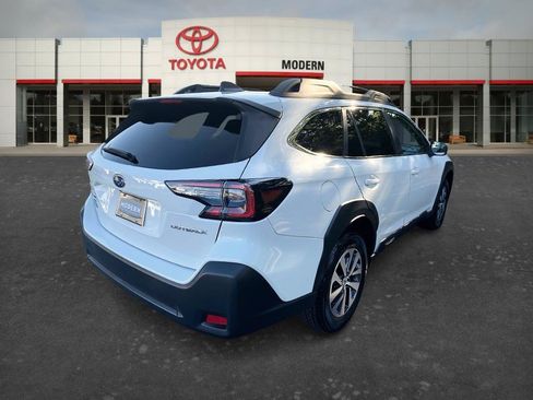 Used 2025 Subaru Outback Premium AWD/4WD image 5