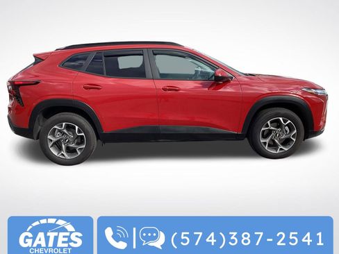 Used 2026 Chevrolet Trax LT w/ Driver Confidence Package FWD image 11