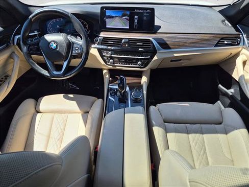 Used 2021 BMW 530i w/ Convenience Package RWD image 16