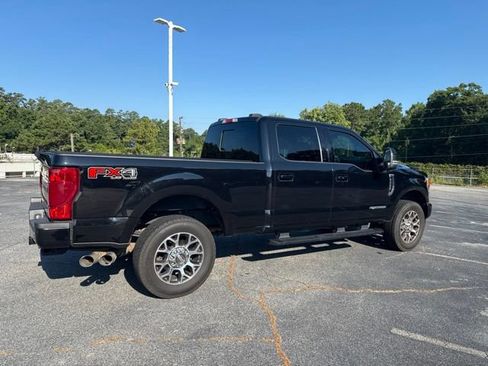 Used 2022 Ford F250 Lariat w/ Lariat Ultimate Package AWD/4WD image 3