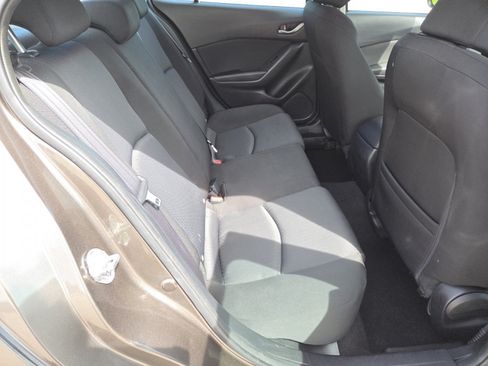 Used 2015 MAZDA MAZDA3 i Sport FWD image 17