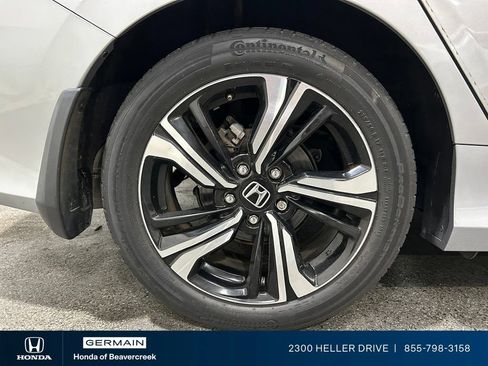 Used 2018 Honda Civic Touring image 12