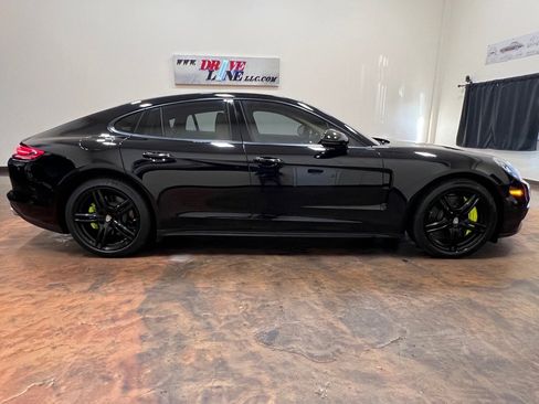 Used 2018 Porsche Panamera 4 w/ Premium Package Plus image 10