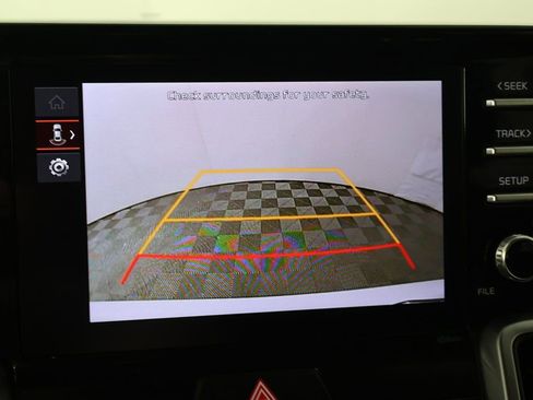 Used 2023 Kia Sorento LX image 39