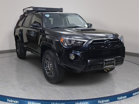 Used 2020 Toyota 4Runner Venture w/ Moonroof Package image 4