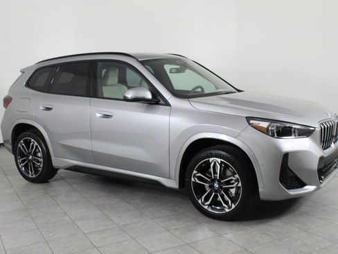 Used 2025 BMW X1 xDrive28i w/ Technology Package image 20