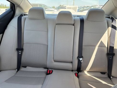 Used 2025 Nissan Altima 2.5 SV FWD image 36
