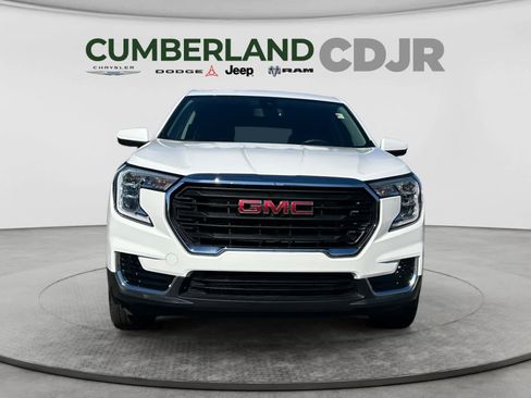Used 2023 GMC Terrain SLE AWD/4WD image 9