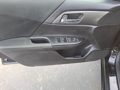 Used 2015 Honda Accord LX image 14