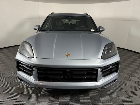 Certified 2025 Porsche Cayenne image 10