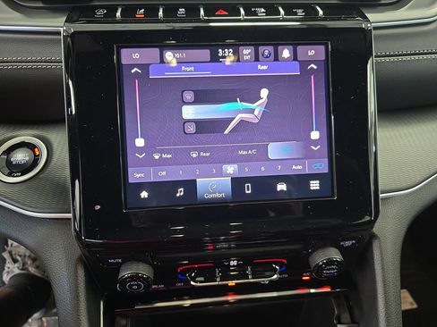 New 2026 Jeep Grand Cherokee L Laredo AWD/4WD image 22