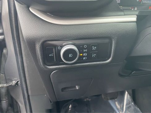 Used 2023 Ford Explorer XLT w/ Equipment Group 202A AWD/4WD image 13