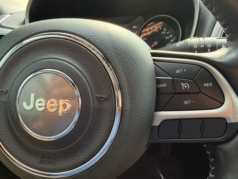 Used 2021 Jeep Compass Latitude AWD/4WD image 25