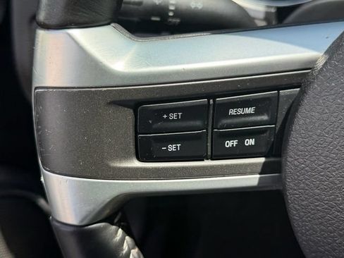 Used 2010 Ford Mustang Coupe RWD image 22