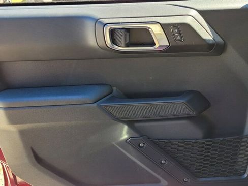 New 2025 Ford Bronco Base image 25