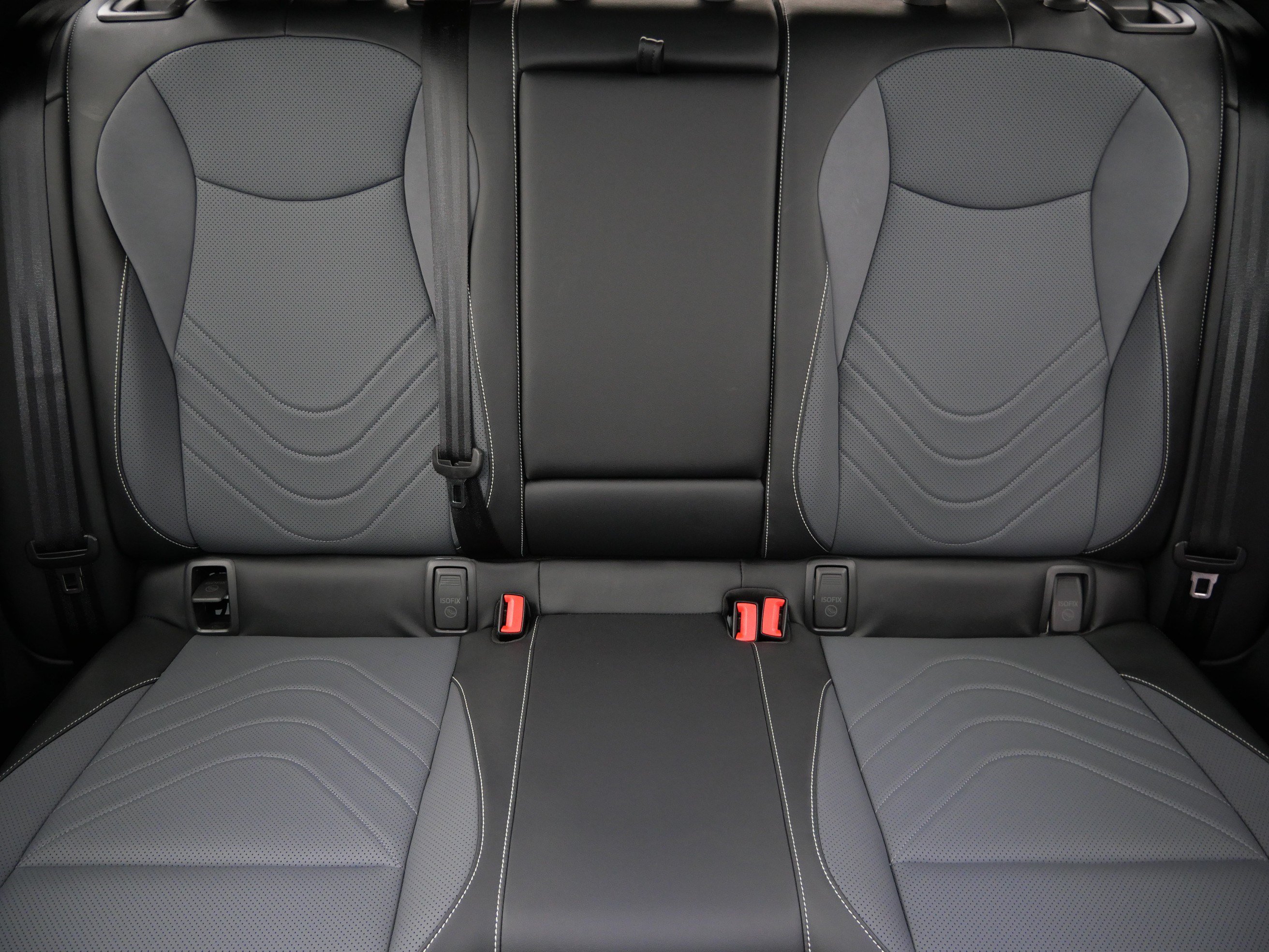 Certified 2025 Volkswagen Tiguan SE R-Line AWD/4WD image 13