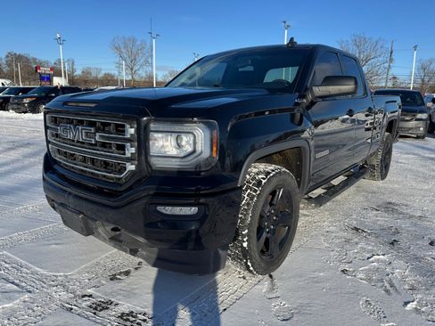 Used 2017 GMC Sierra 1500 4WD Double Cab 143.5 image 1