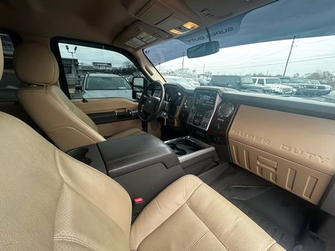 Used 2014 Ford F250 Lariat w/ Lariat Interior Package image 25