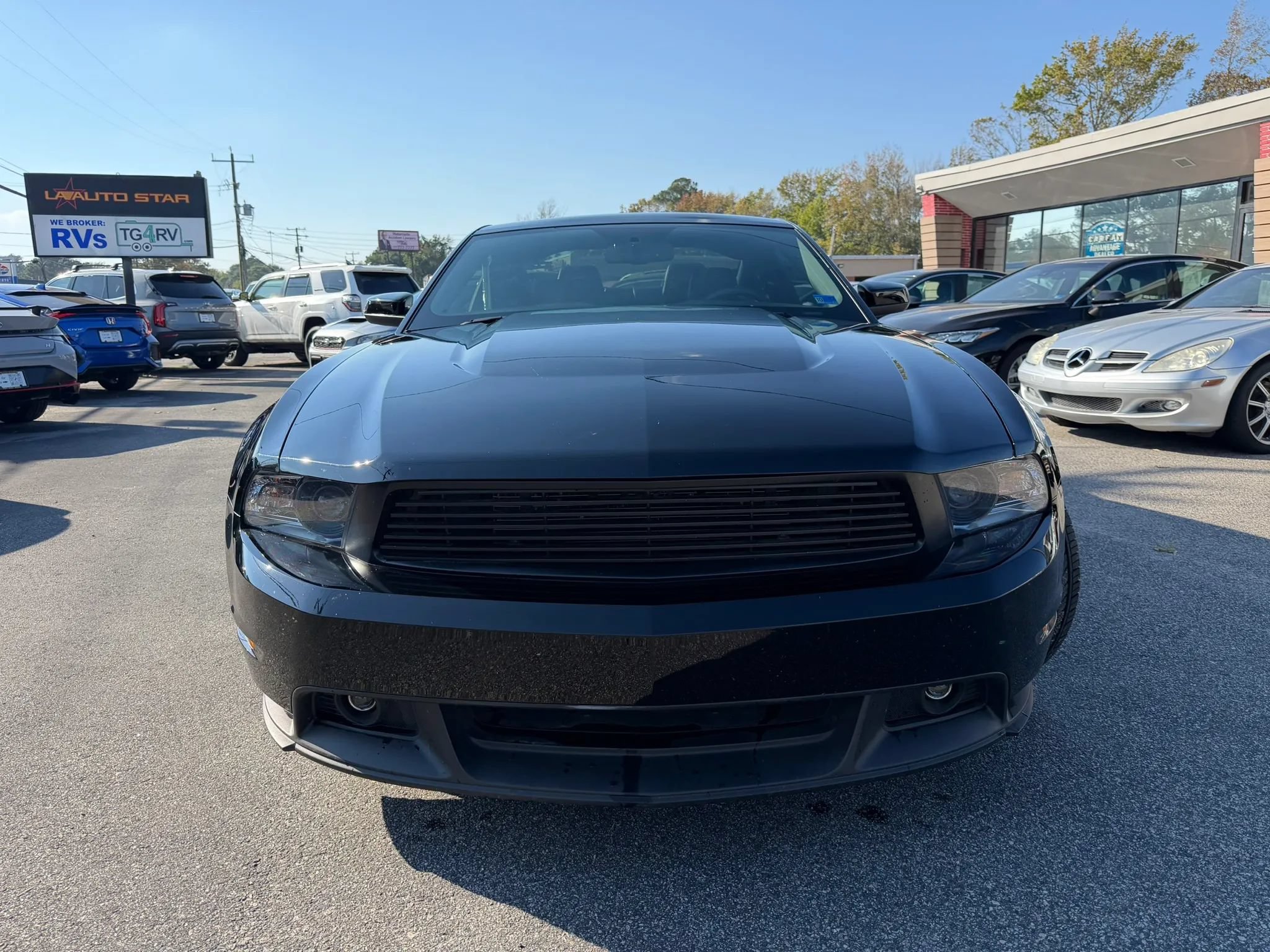 Used 2012 Ford Mustang GT Premium w/ HID Headlamps & Security Pkg RWD image 8