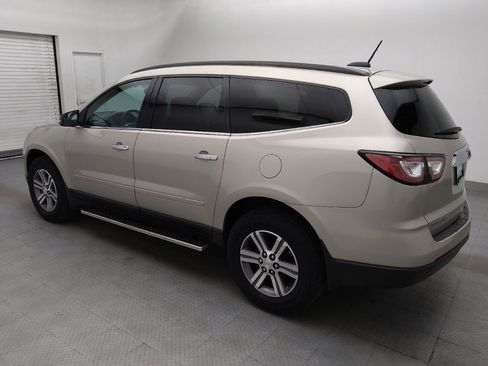 Used 2017 Chevrolet Traverse LT FWD image 3