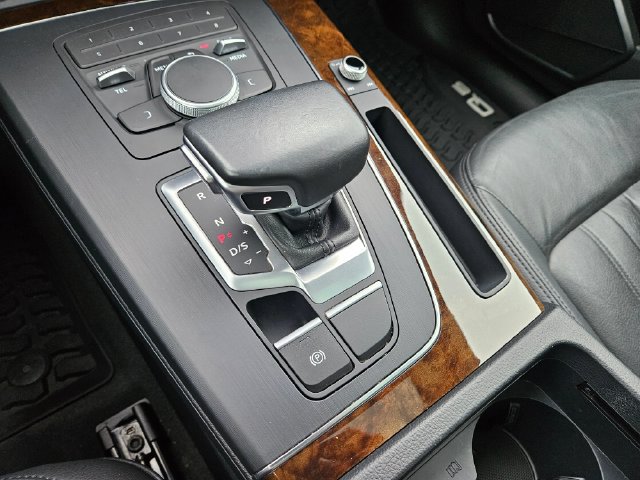 Used 2018 Audi Q5 2.0T Premium w/ Convenience Package AWD/4WD image 30