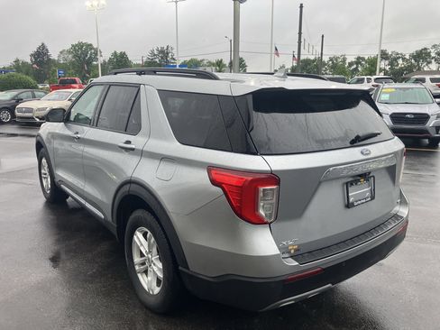 Used 2020 Ford Explorer XLT w/ Equipment Group 202A AWD/4WD image 5