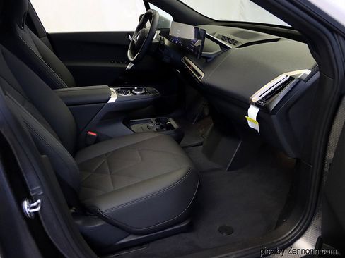 Used 2026 BMW iX xDrive45 w/ Premium Package image 37