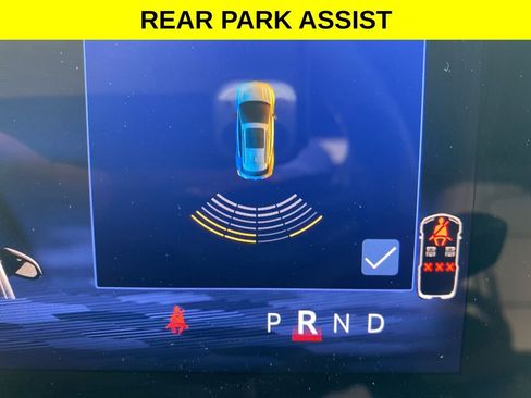 Used 2025 Chevrolet Equinox EV LT w/ Convenience Package image 17