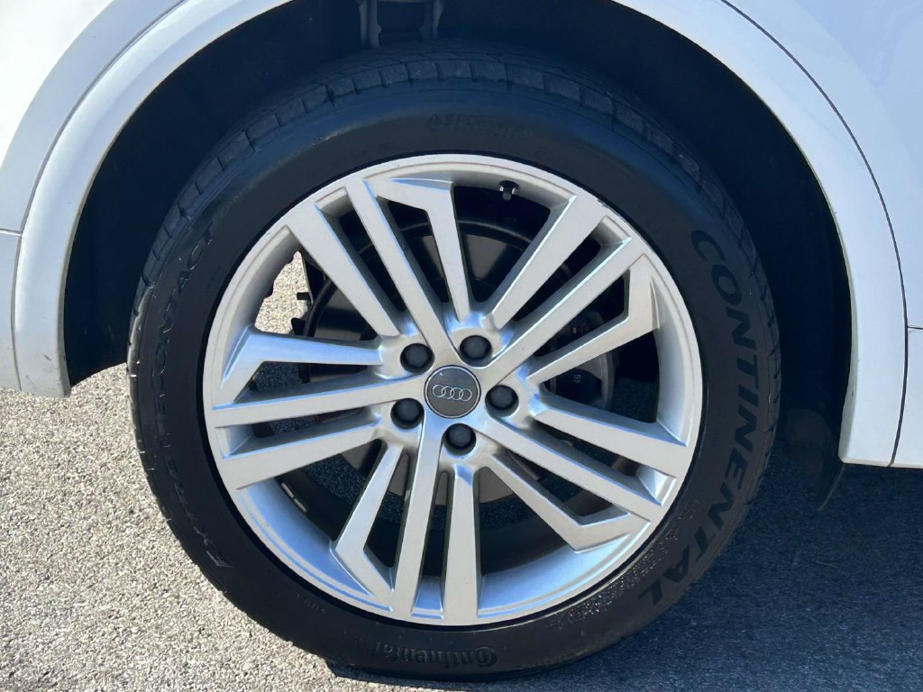 Used 2018 Audi Q5 2.0T Premium Plus w/ Premium Plus Package AWD/4WD image 9