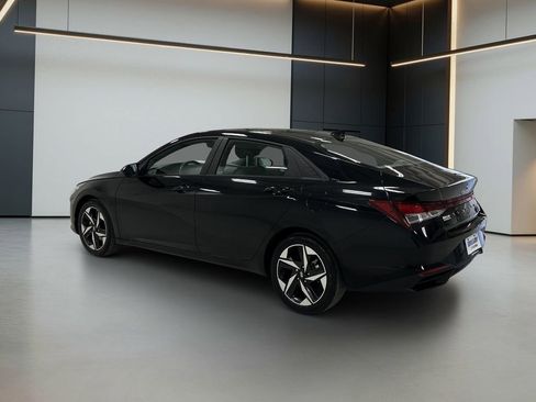 Certified 2023 Hyundai Elantra SEL w/ Convenience Package image 4