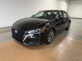 Used 2023 Nissan Altima 2.5 SV FWD video 1