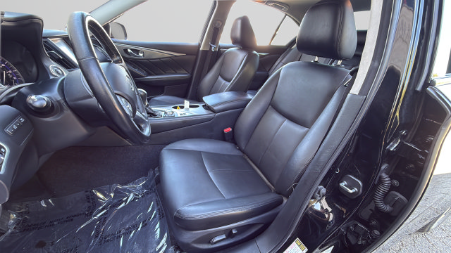 Used 2017 INFINITI Q50 2.0t w/ Moonroof Package RWD image 13