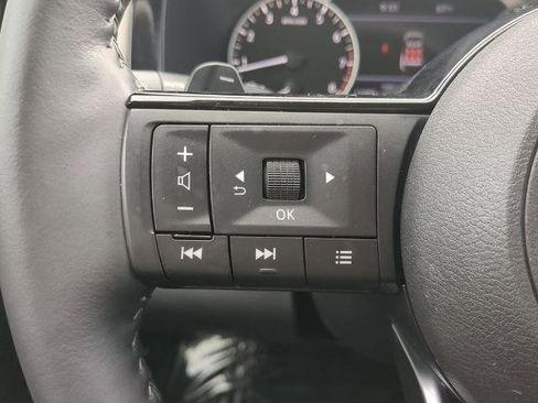 Certified 2025 Nissan Pathfinder SL FWD image 25