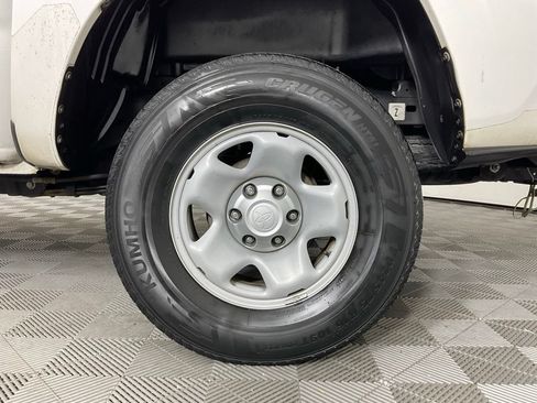 Used 2018 Toyota Tacoma SR w/ SR Convenience Package RWD image 10