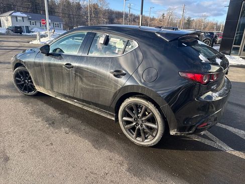New 2026 MAZDA MAZDA3 Hatchback w/Premium Plus Pkg image 3