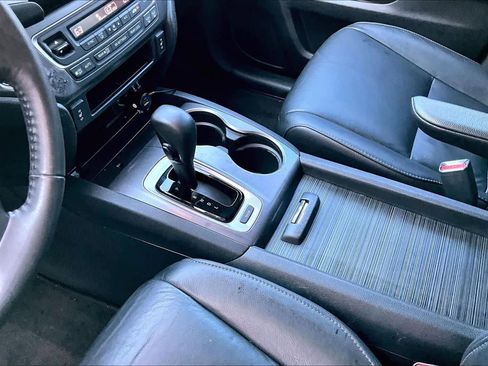 Used 2016 Honda Pilot EX-L image 17