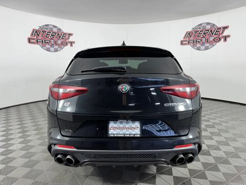 Used 2018 Alfa Romeo Stelvio Quadrifoglio w/ Driver Assist Dynamic Package AWD/4WD image 6
