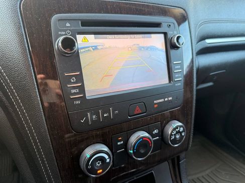 Used 2015 Chevrolet Traverse LT FWD image 7