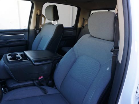 Used 2019 RAM 1500 Big Horn AWD/4WD image 30