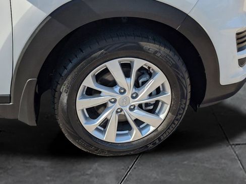 Used 2020 Hyundai Tucson SE image 11