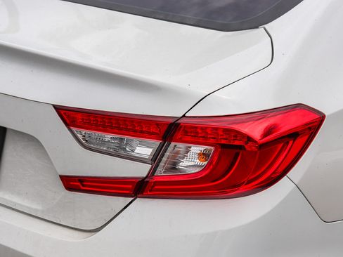 Used 2020 Honda Accord LX image 9