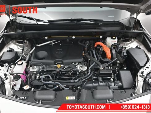 Used 2023 Toyota Venza LE AWD/4WD image 37