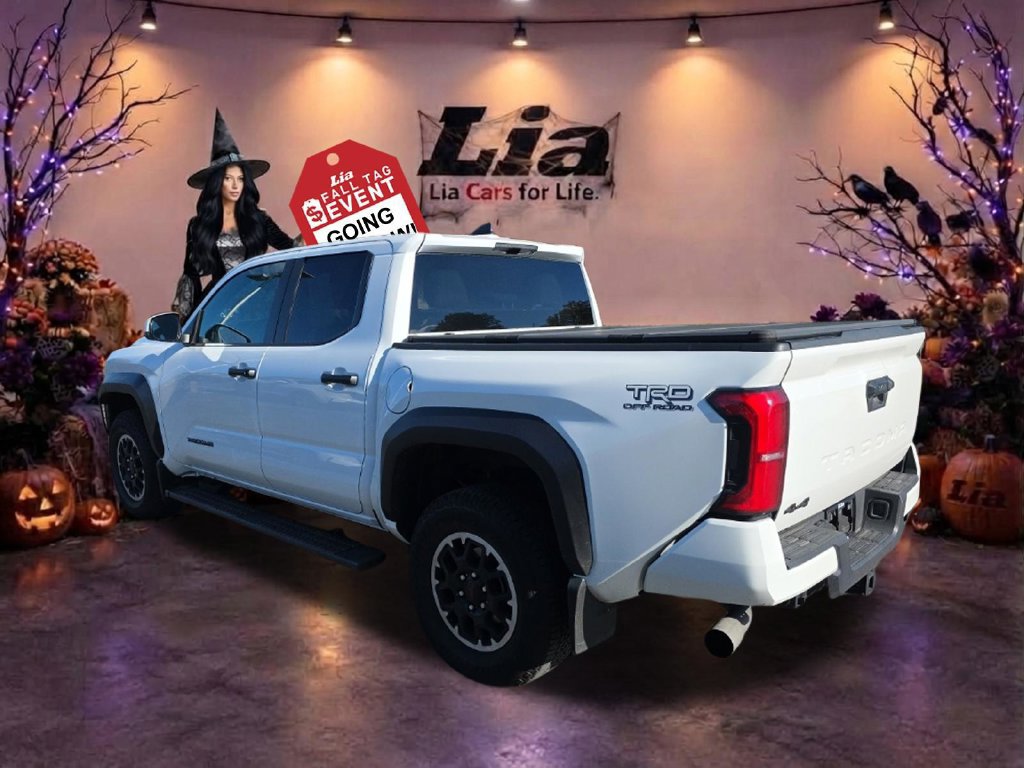 Used 2025 Toyota Tacoma TRD Off-Road AWD/4WD image 6