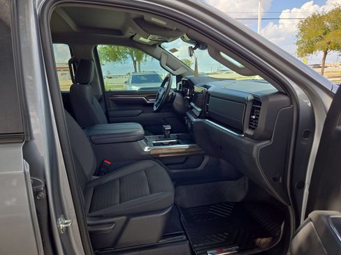 Certified 2025 Chevrolet Silverado 1500 LT w/ Z71 Off-Road Package AWD/4WD image 22