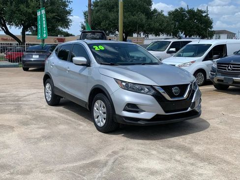Used 2020 Nissan Rogue Sport S FWD image 3