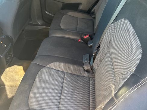 Used 2016 Ford Explorer XLT AWD/4WD image 8