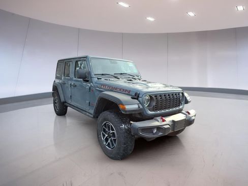 Used 2025 Jeep Wrangler Rubicon image 1